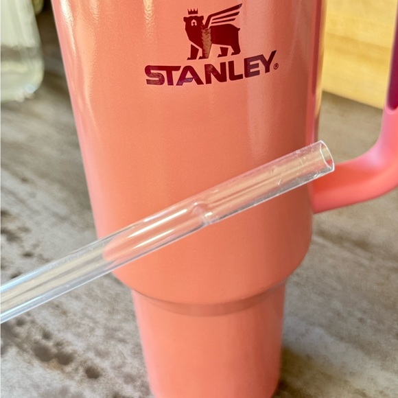 Stanley Quencher H2.0 40oz Salmon Pink - Picture 6 of 7
